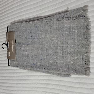 Falls NWT Creek Oblong Fashion Scarf